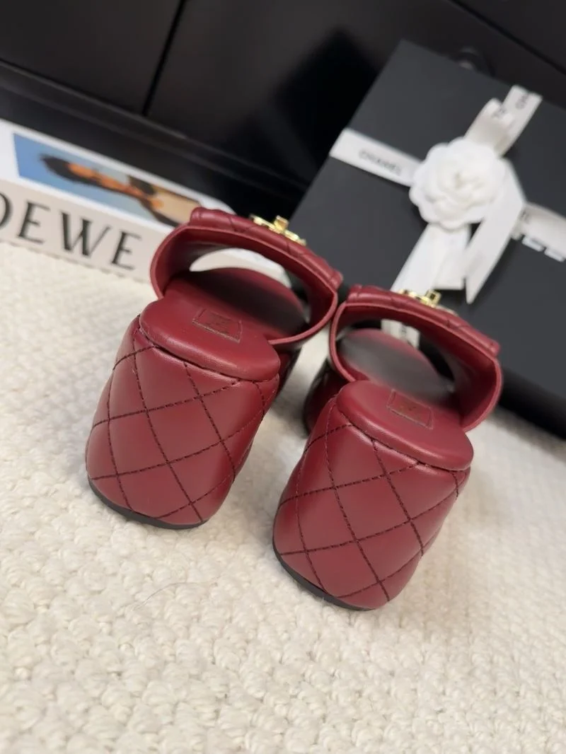 Chanel Slippers Vibrant 18662