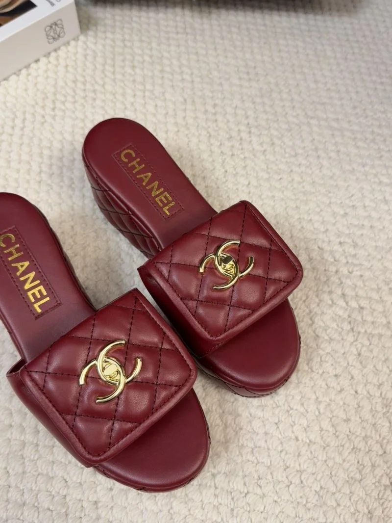 Chanel Slippers Vibrant 18662