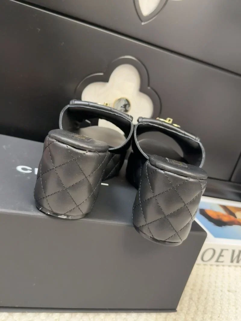 Chanel Slippers Stretchable 18664