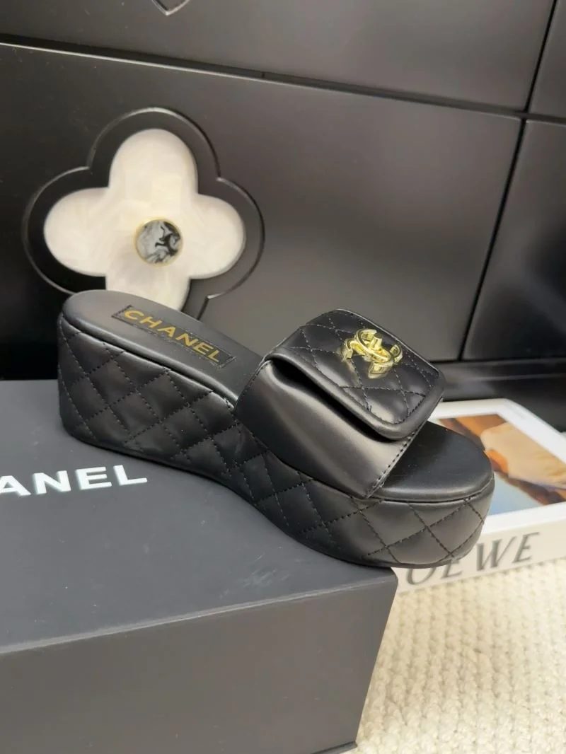 Chanel Slippers Stretchable 18664