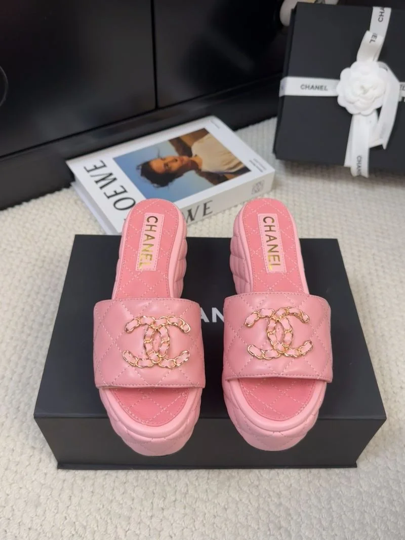 OnTrend Chanel Slippers 18653