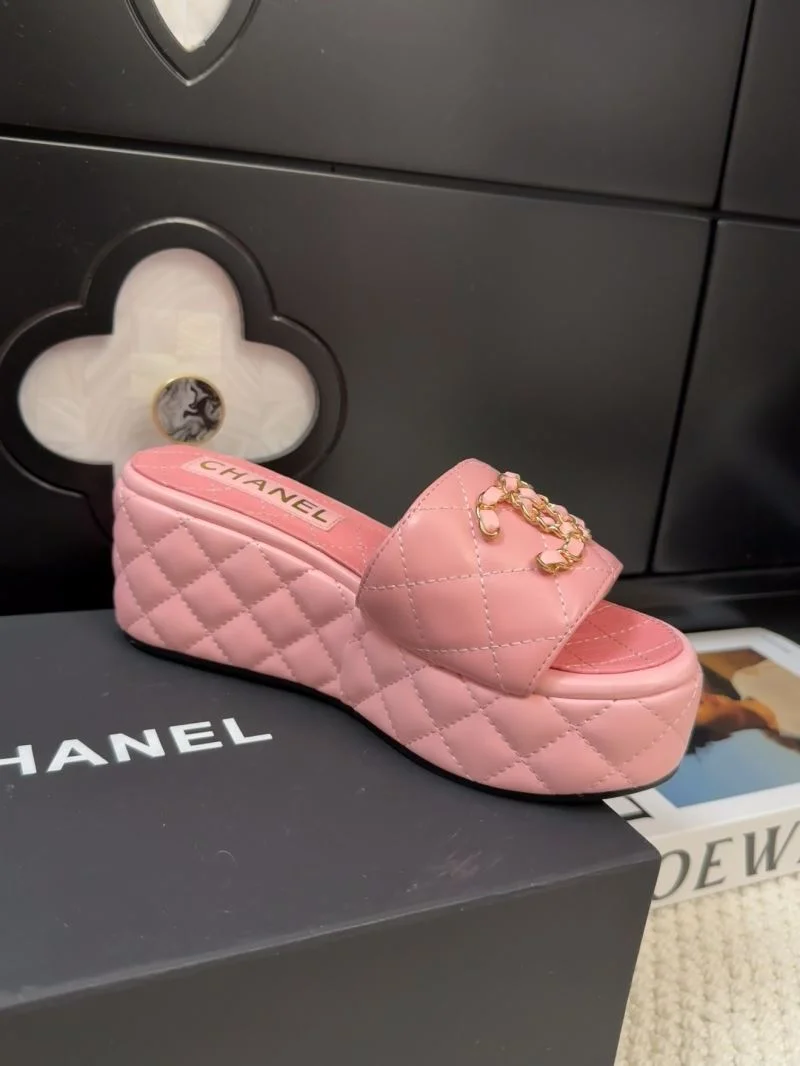 OnTrend Chanel Slippers 18653