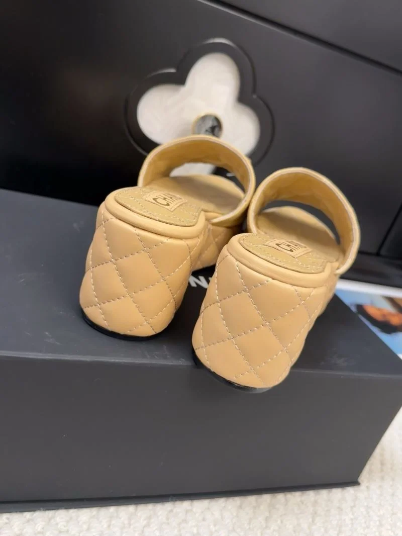Chanel Slippers Breathable 18660