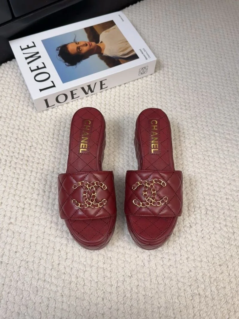 Chanel Slippers Effortless 18657