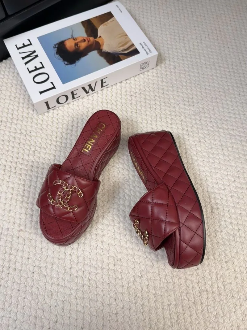 Chanel Slippers Effortless 18657