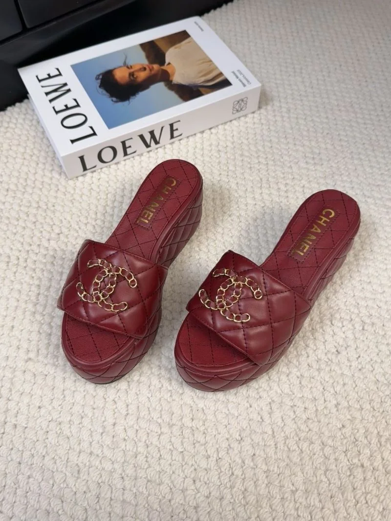 Chanel Slippers Effortless 18657