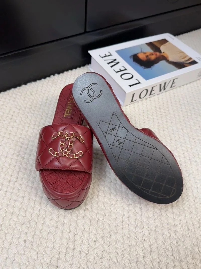 Chanel Slippers Effortless 18657