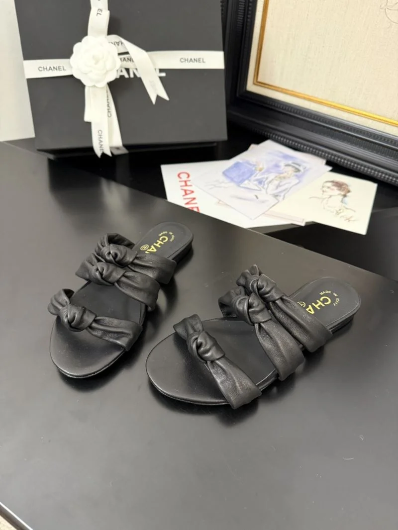 Sustainable Chanel Slippers 18656