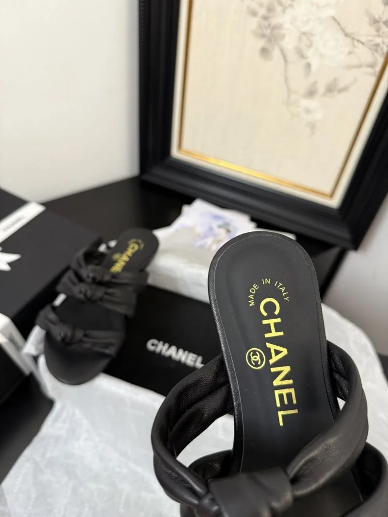 Sustainable Chanel Slippers 18656