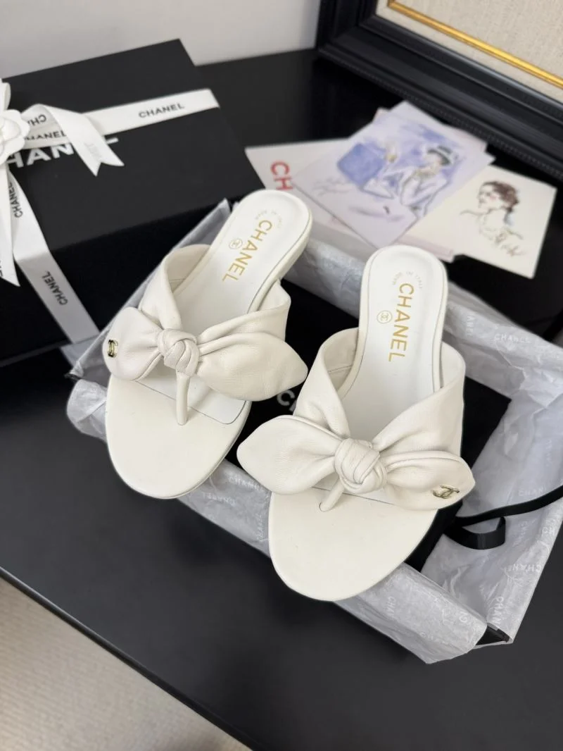 Unisex Chanel Slippers 18643