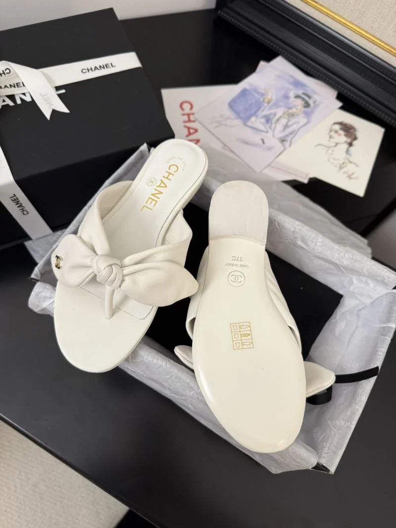 Unisex Chanel Slippers 18643