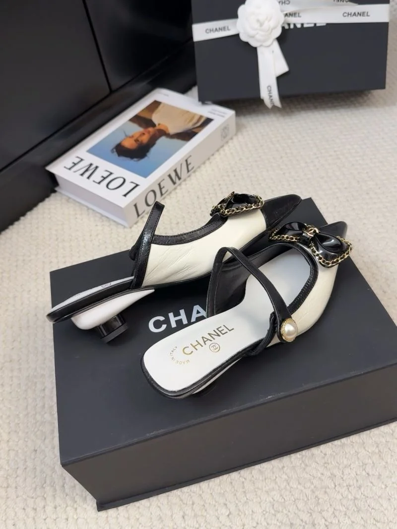 Breathable Chanel Slippers 18636