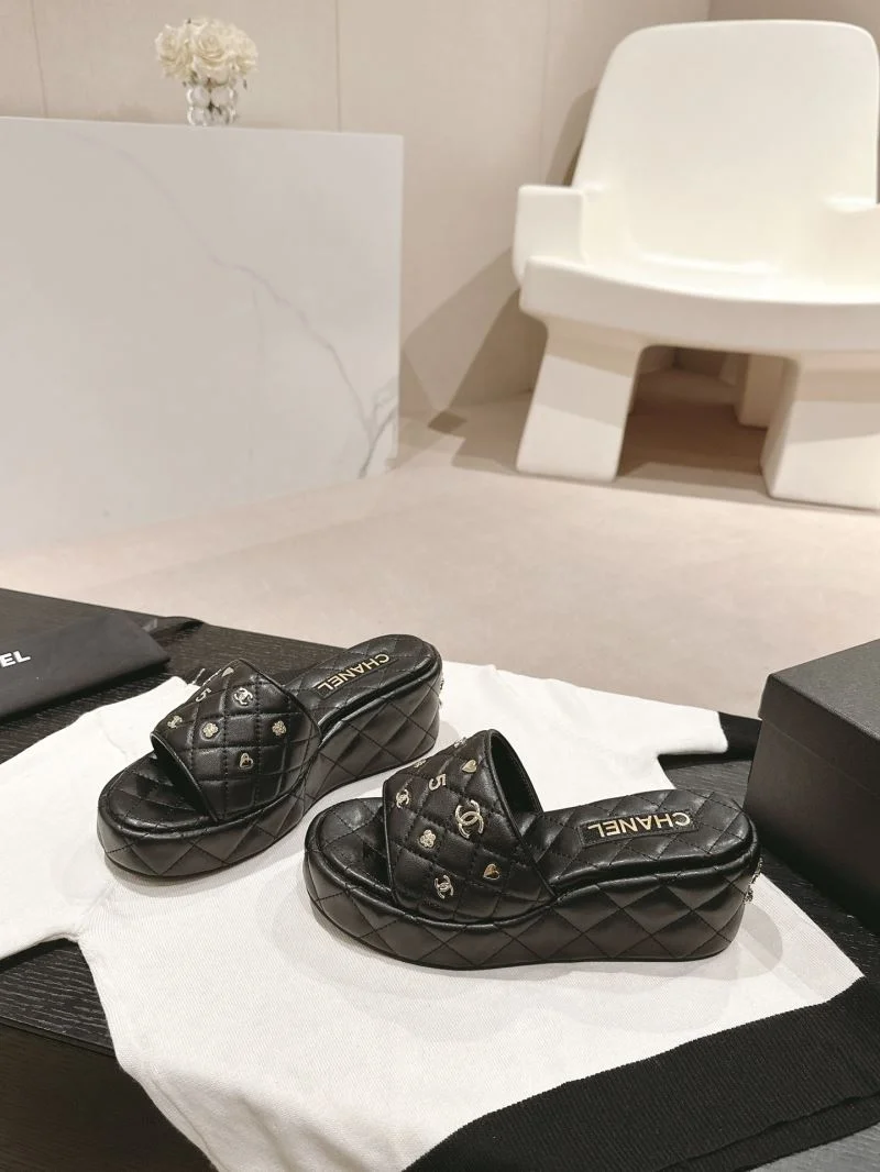 Chanel Slippers RelaxedFit 18737