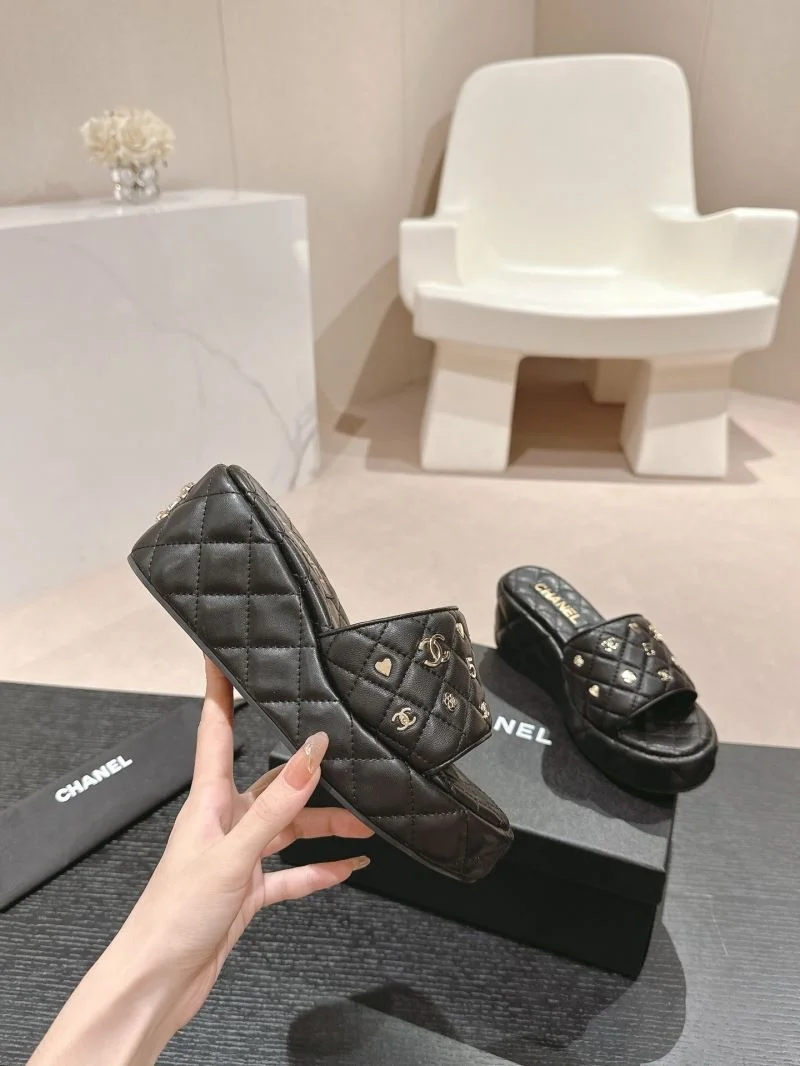 Chanel Slippers RelaxedFit 18737