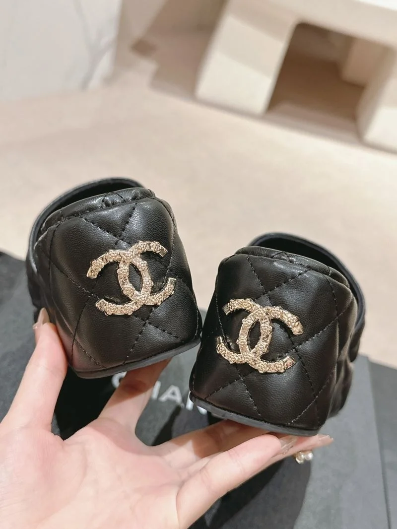 Chanel Slippers RelaxedFit 18737