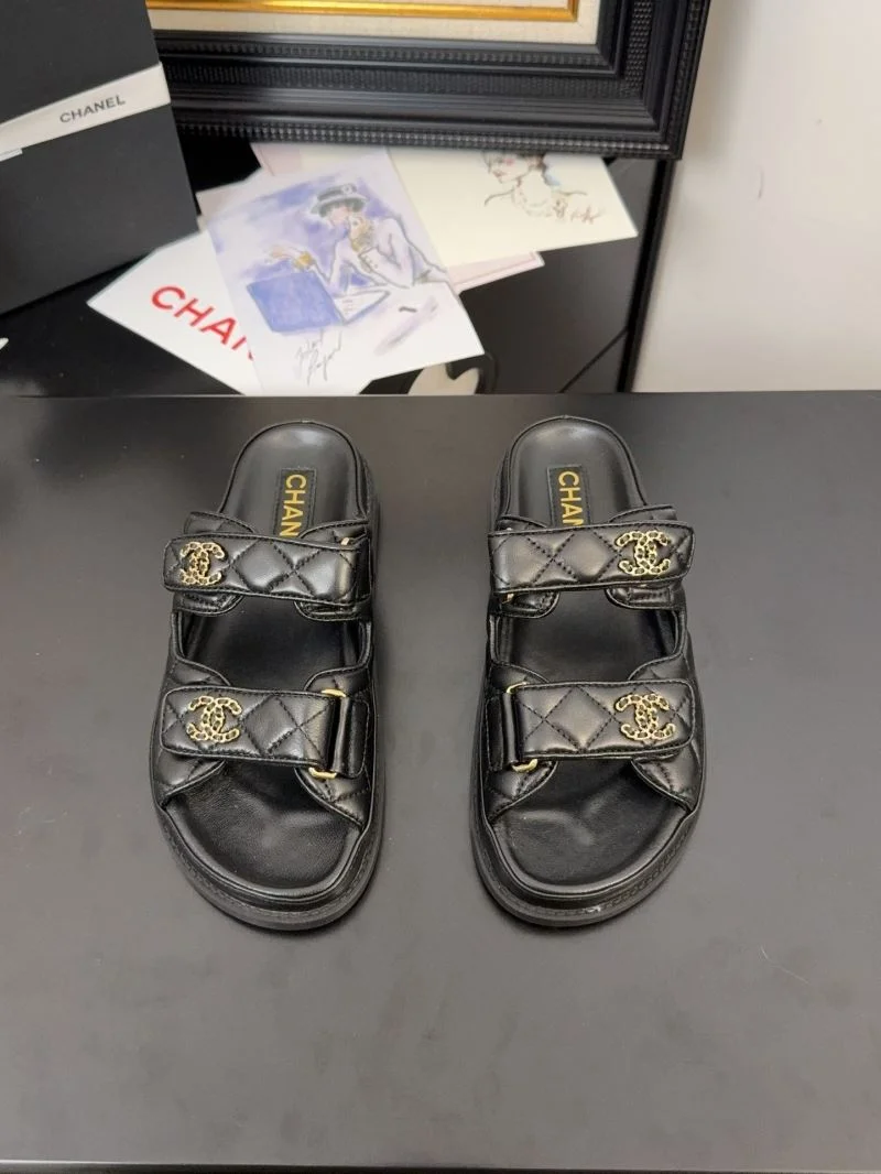 Chanel Slippers Versatile 18631