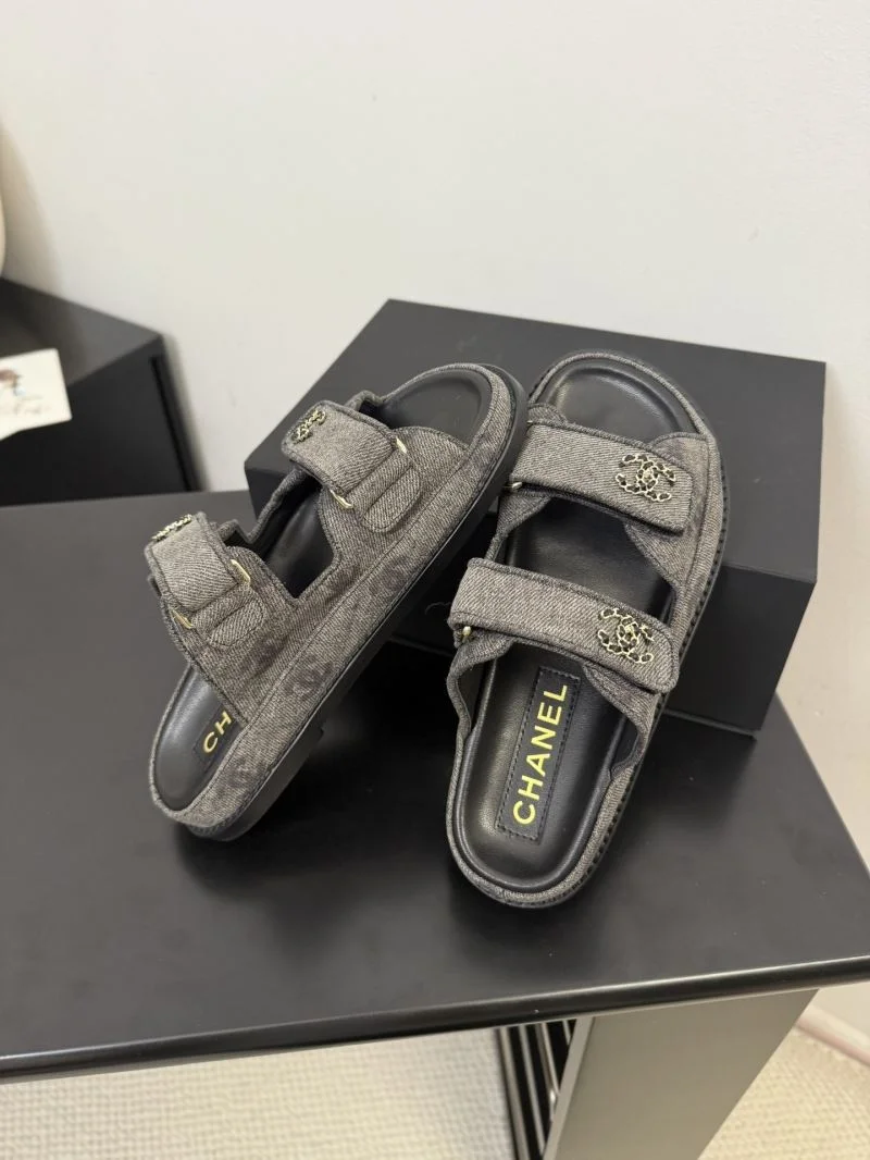 Packable Chanel Slippers 18676