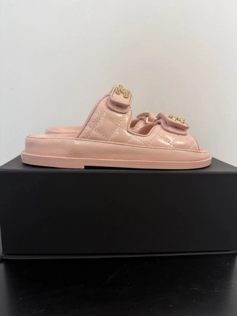 Chanel Slippers Snug 18620