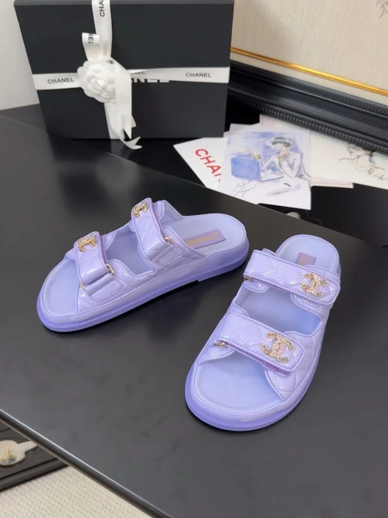 Chanel Slippers Bright 18617