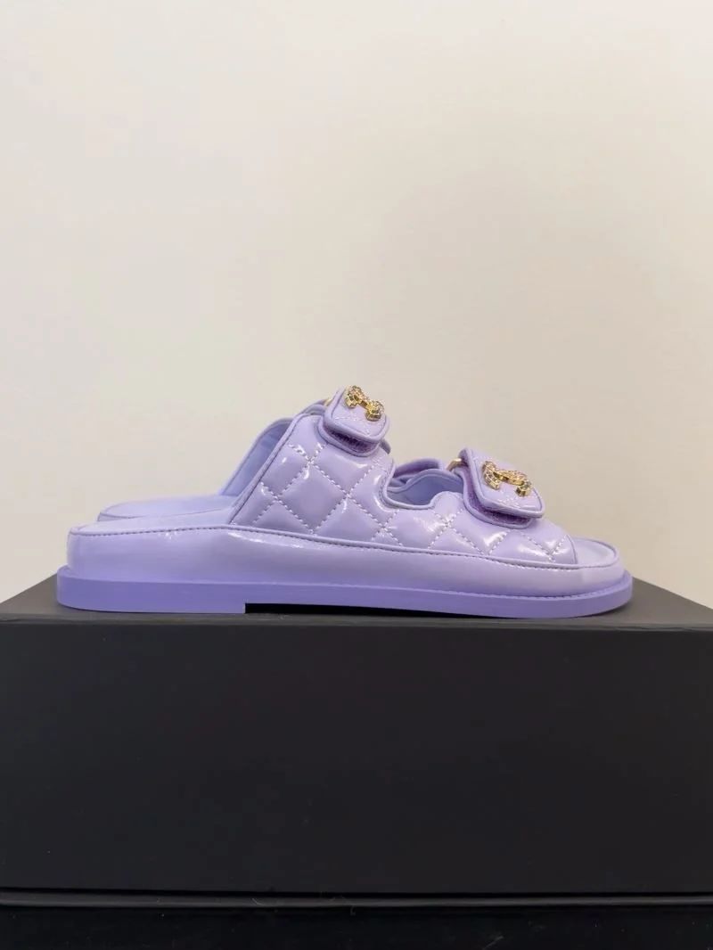 Chanel Slippers Bright 18617