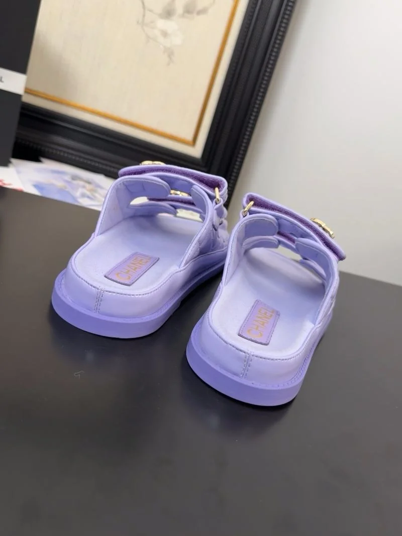 Chanel Slippers Bright 18617