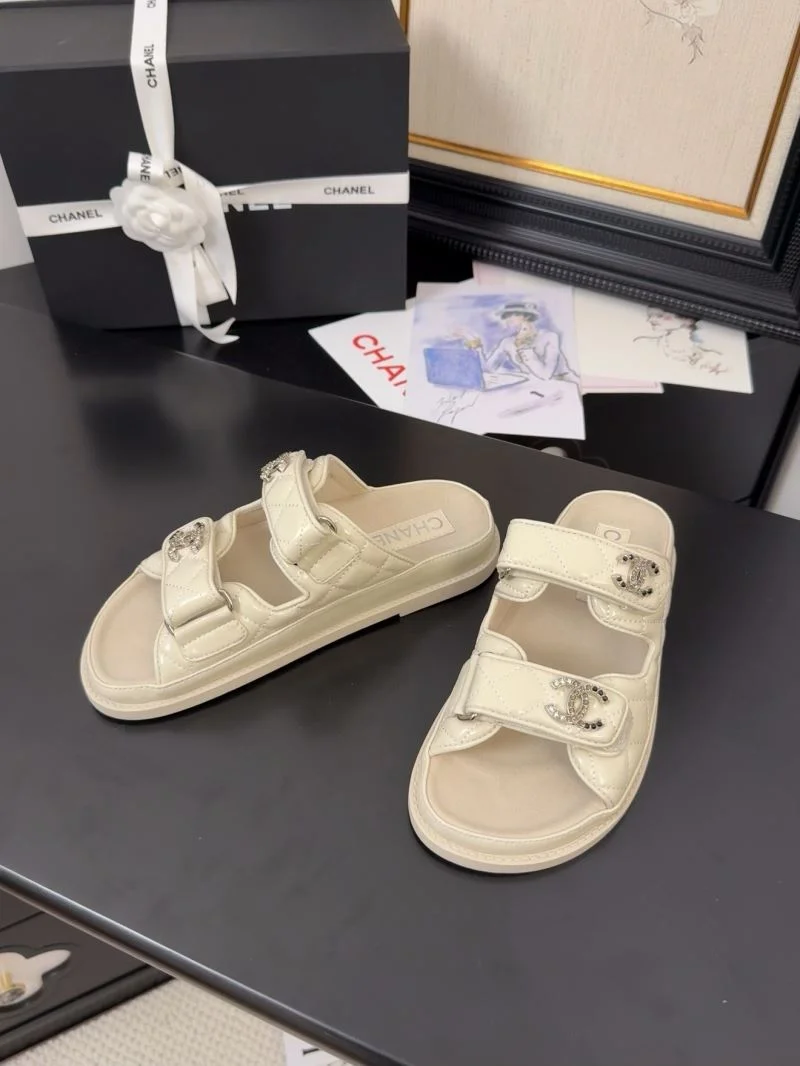 Chanel Slippers EasyCare 18610