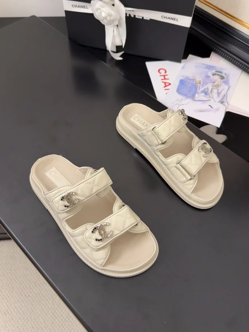 Chanel Slippers EasyCare 18610