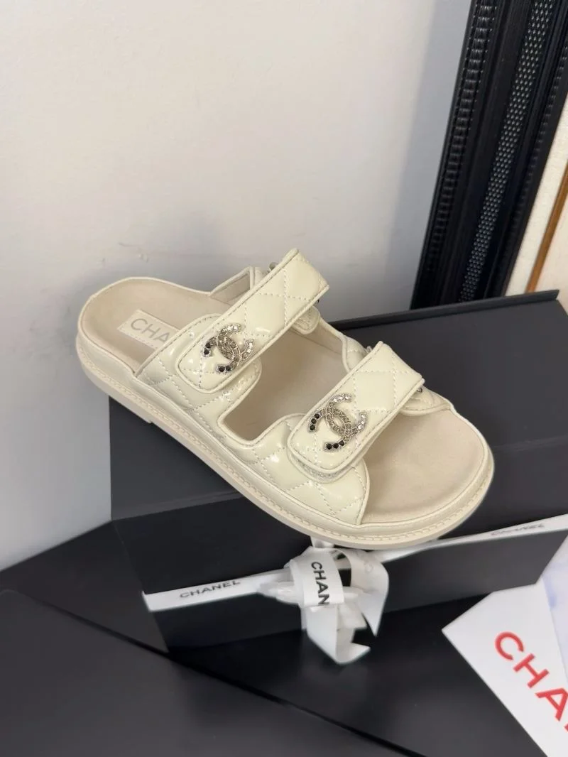 Chanel Slippers EasyCare 18610