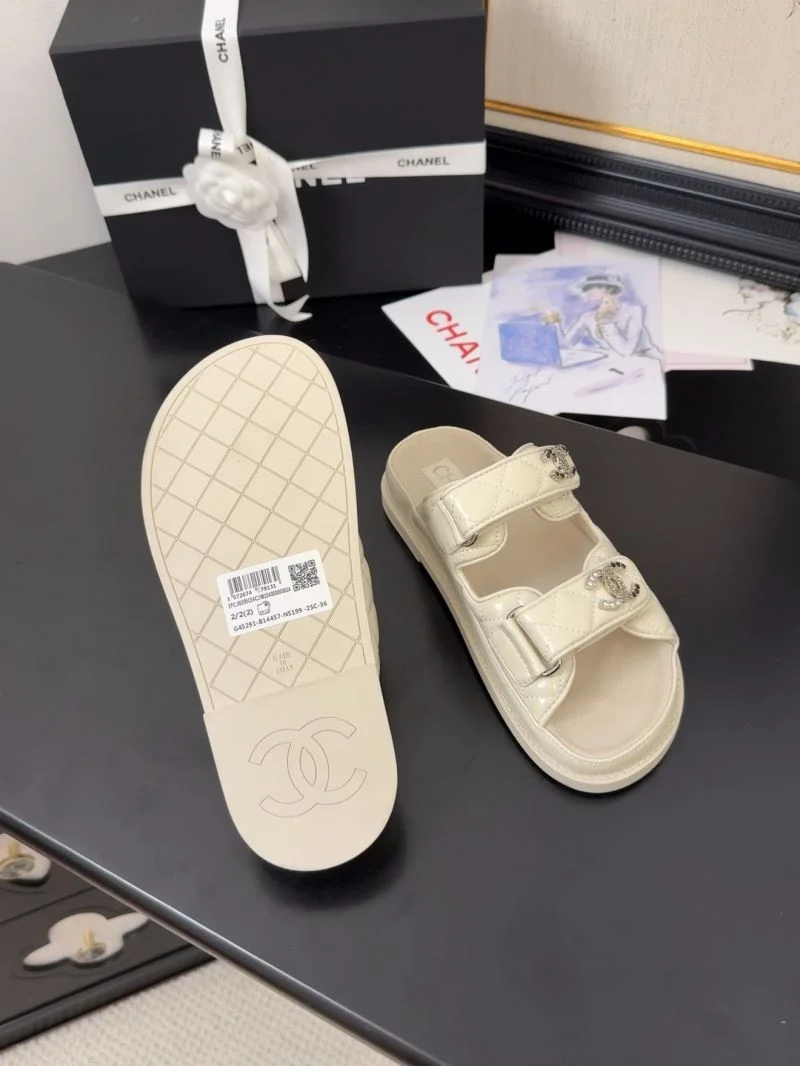 Chanel Slippers EasyCare 18610