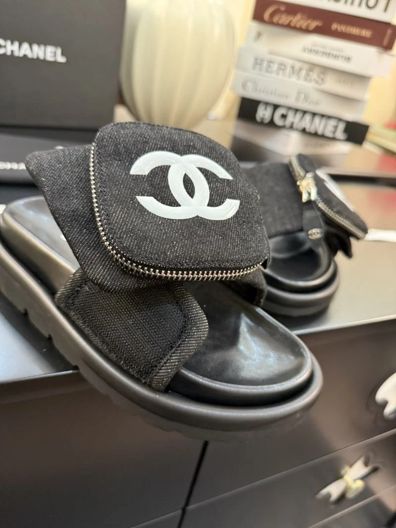 Chanel Slippers TechFriendly 18612