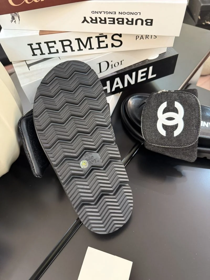 Chanel Slippers TechFriendly 18612