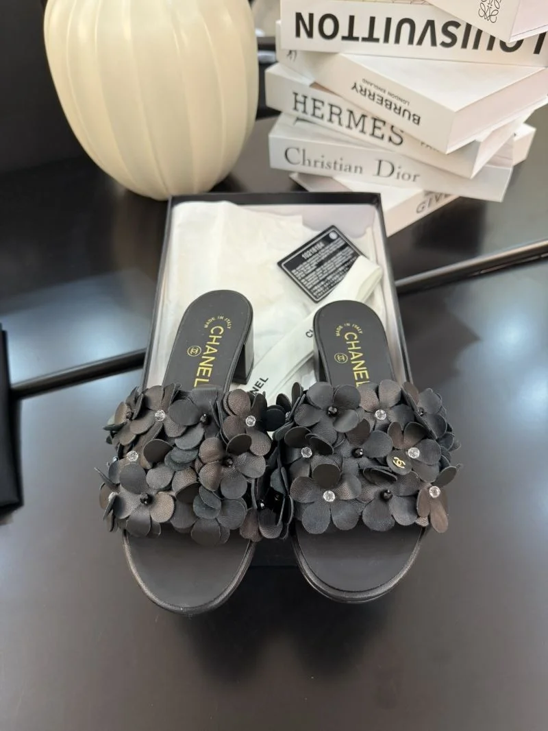 Durable Chanel Slippers 18596