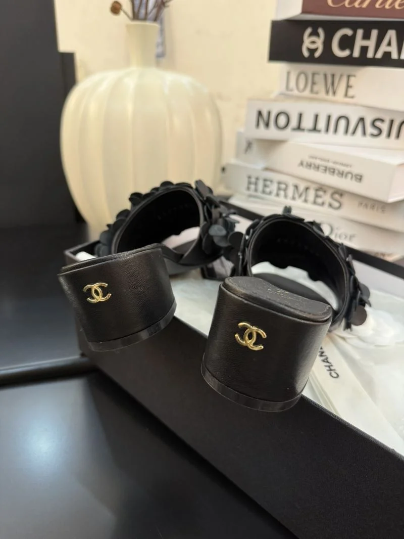 Durable Chanel Slippers 18596