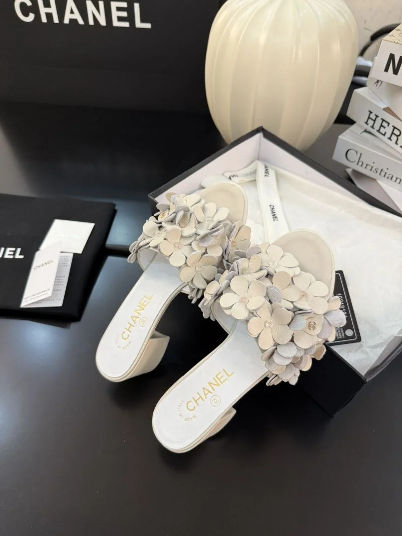 Chanel Slippers ZipUp 18606