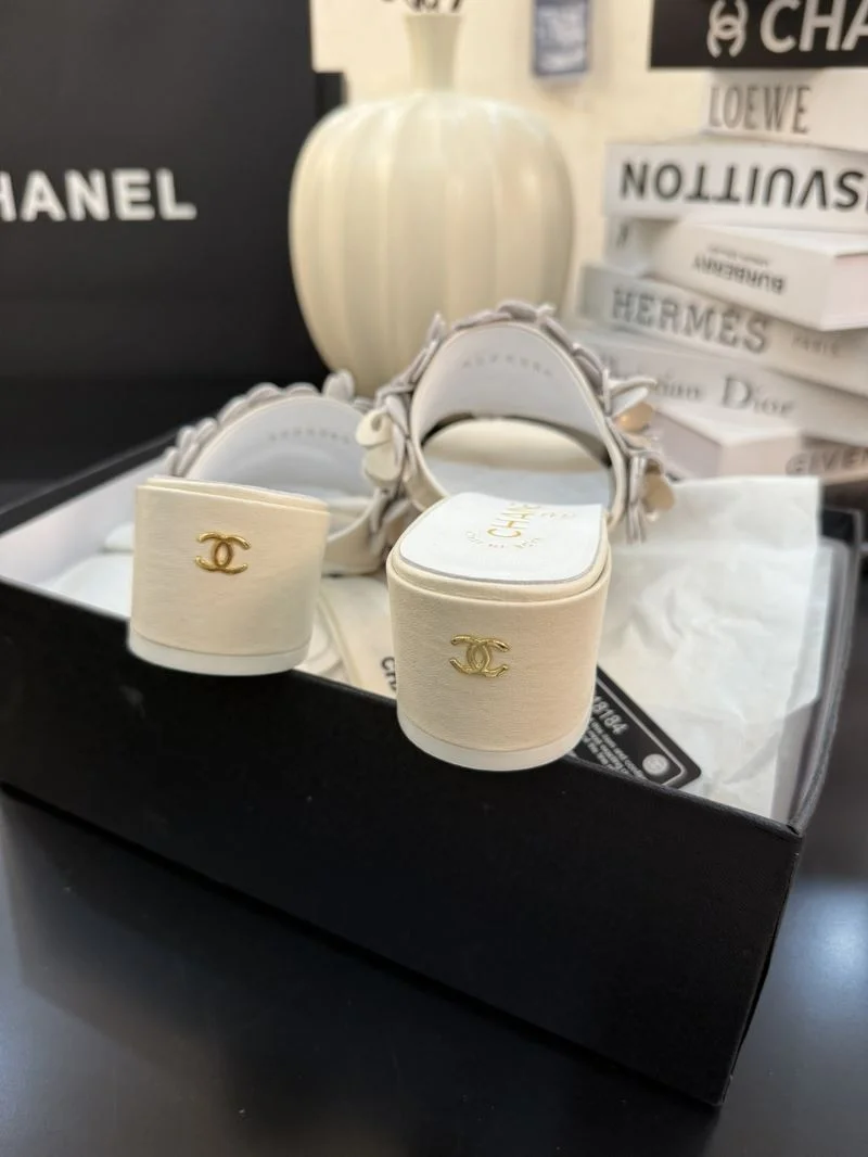 Chanel Slippers ZipUp 18606