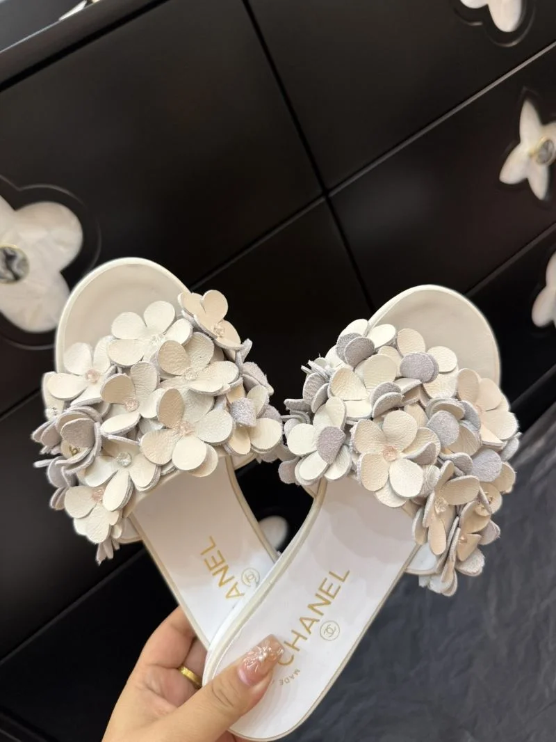 Chanel Slippers ZipUp 18606