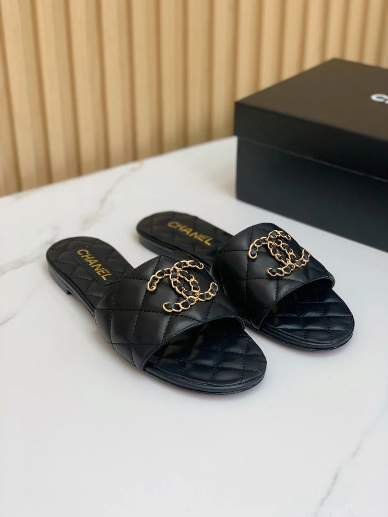 Chanel Slippers Chic 18647