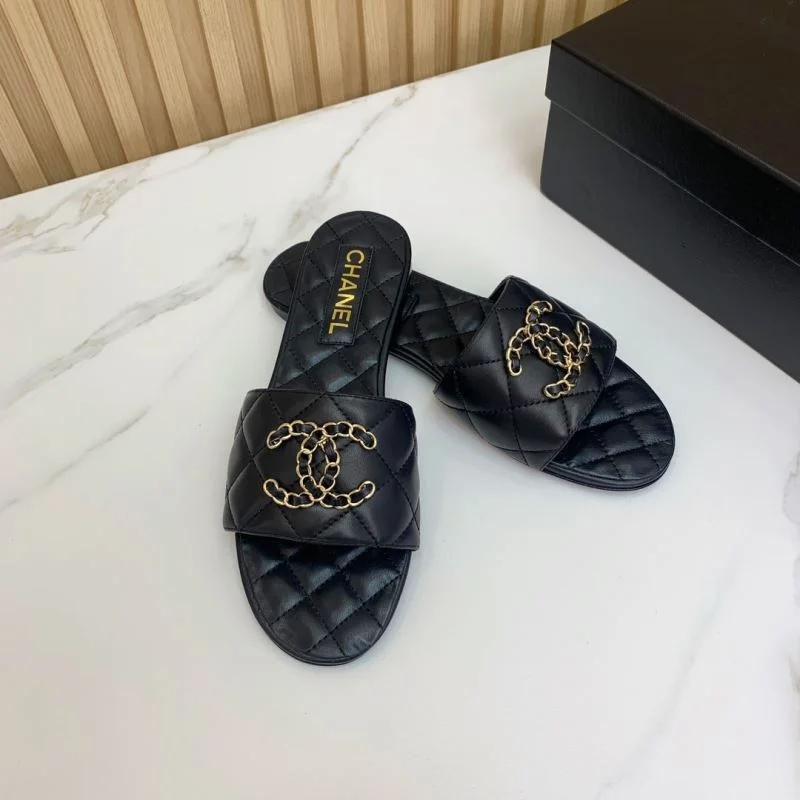 Chanel Slippers Chic 18647