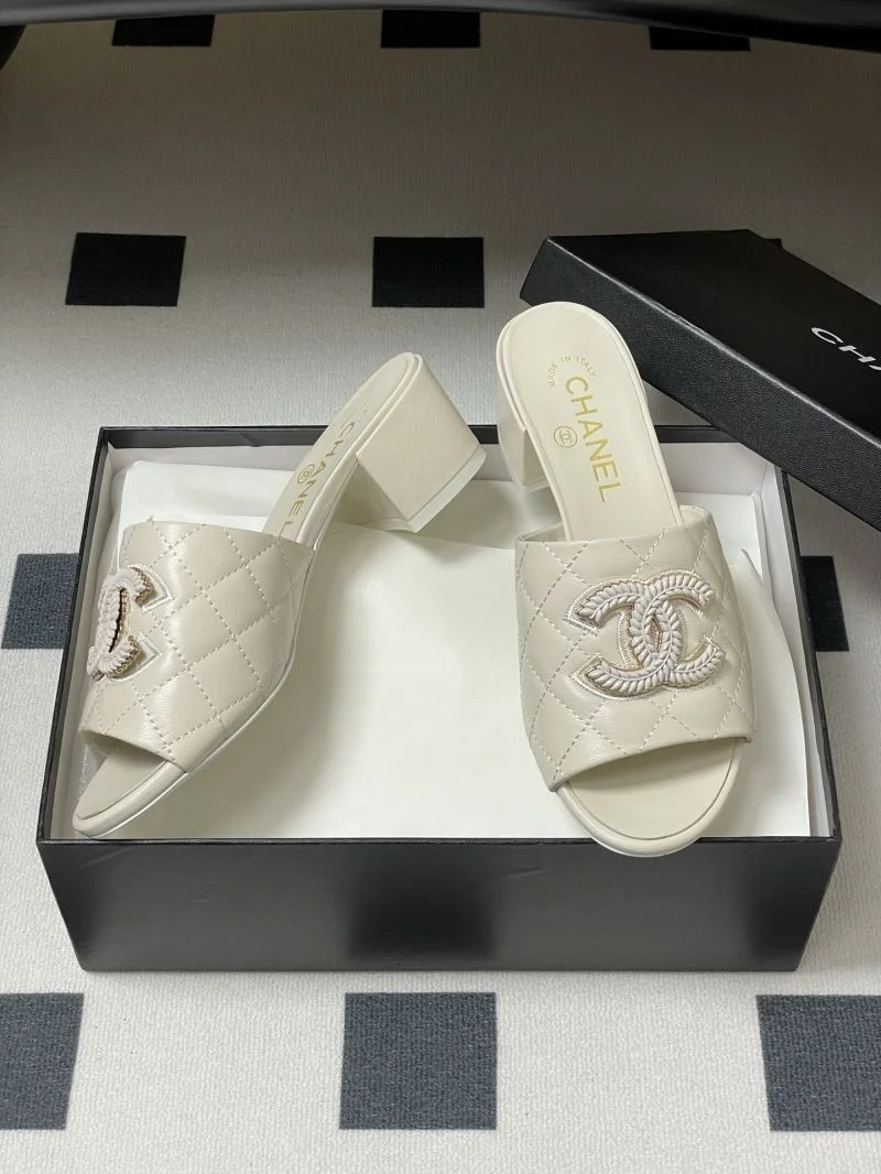 Chanel Slippers Elegant 18580
