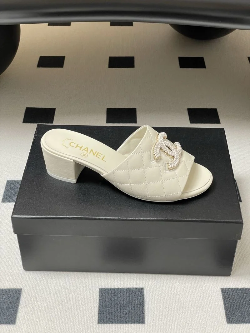 Chanel Slippers Elegant 18580