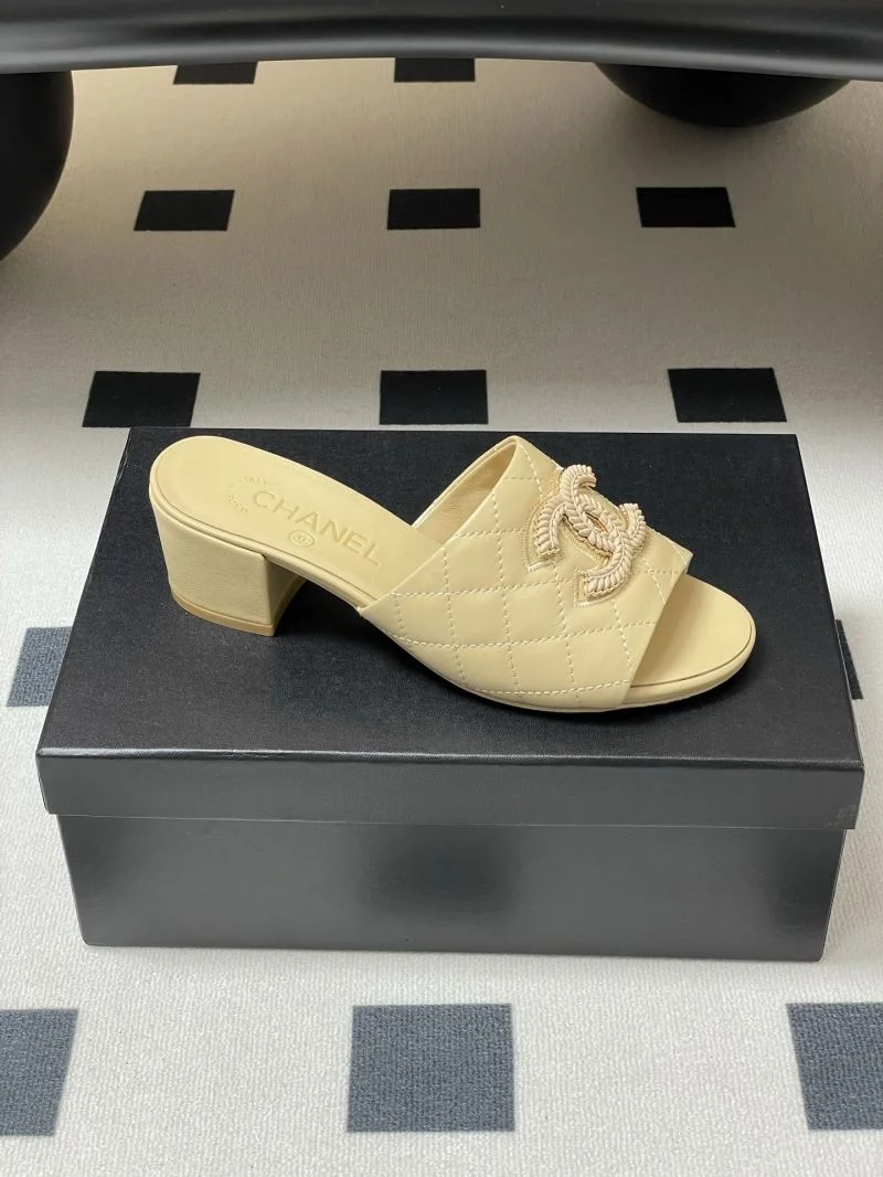 Sporty Chanel Slippers 18577