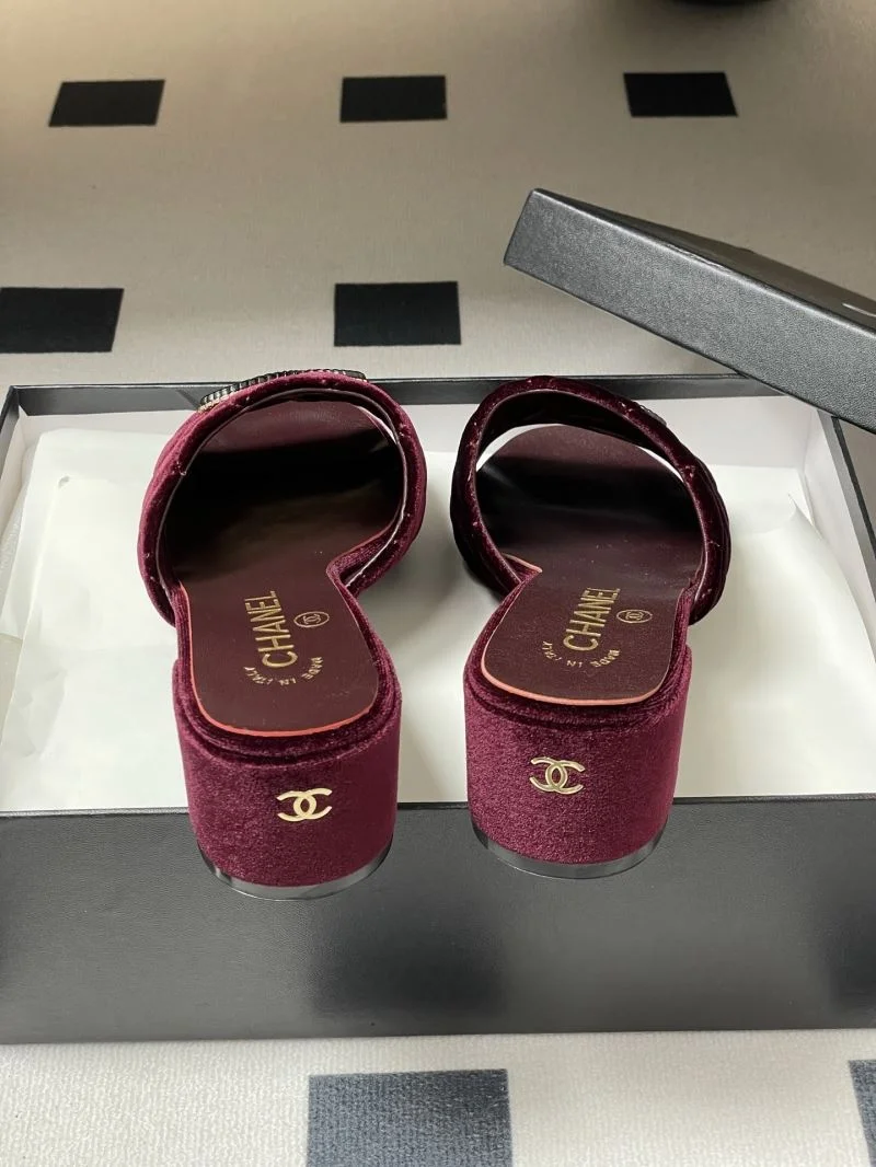 Chanel Slippers FashionForward 18590