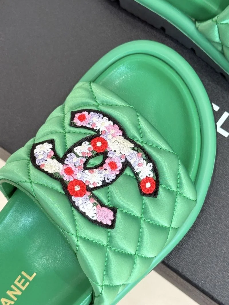 Chanel Slippers Neat 18575