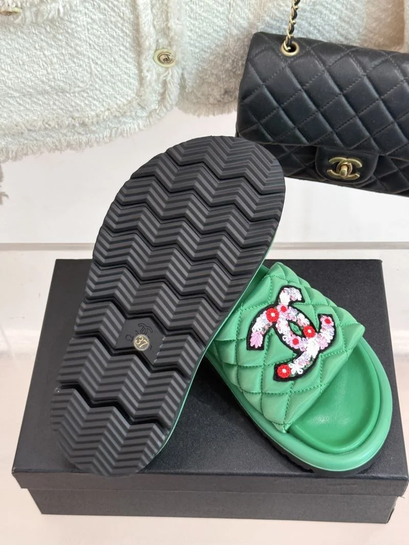 Chanel Slippers Neat 18575