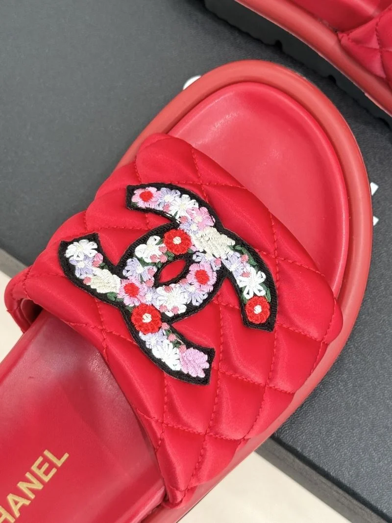 Unisex Chanel Slippers 18566