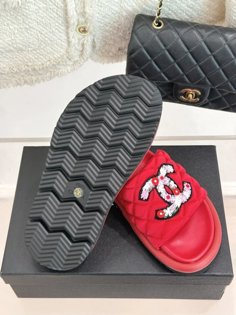 Unisex Chanel Slippers 18566