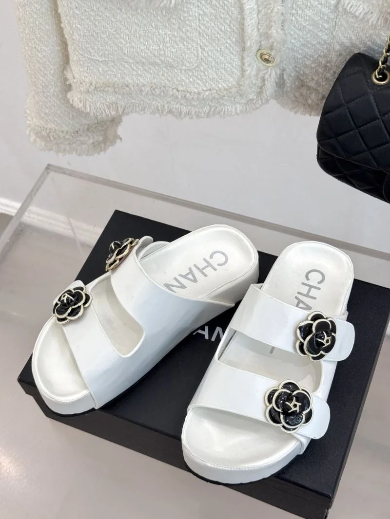 Chanel Slippers RelaxedFit 18559