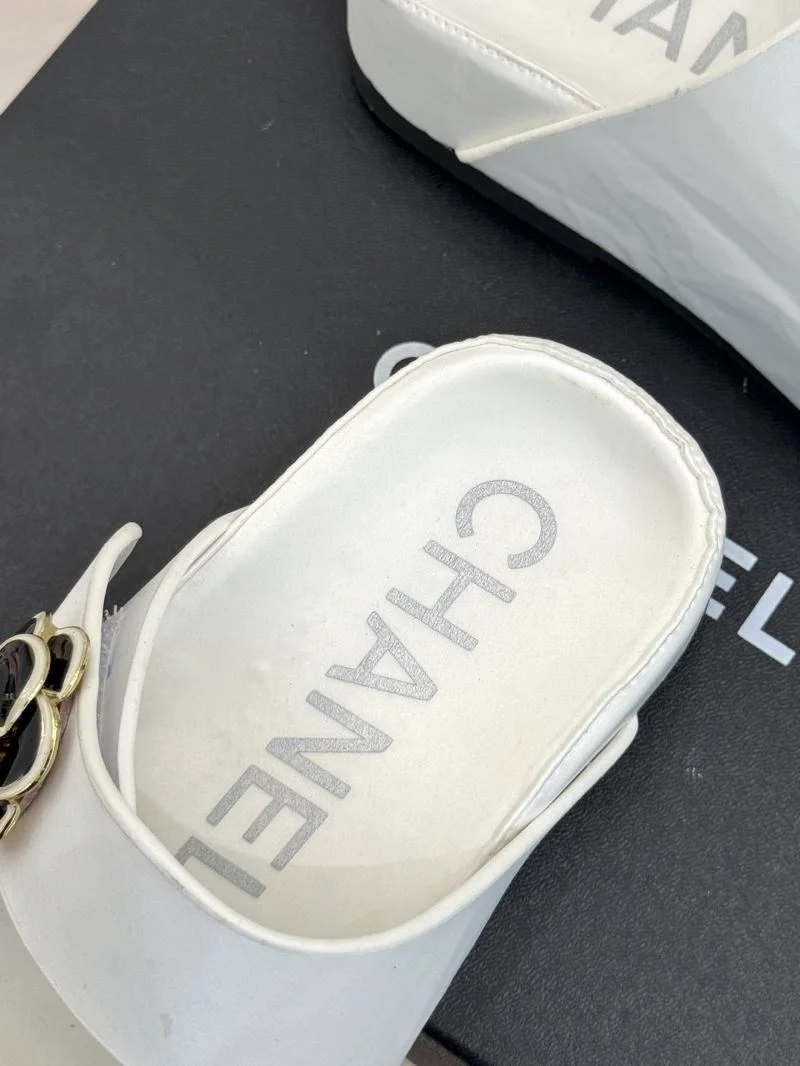 Chanel Slippers RelaxedFit 18559