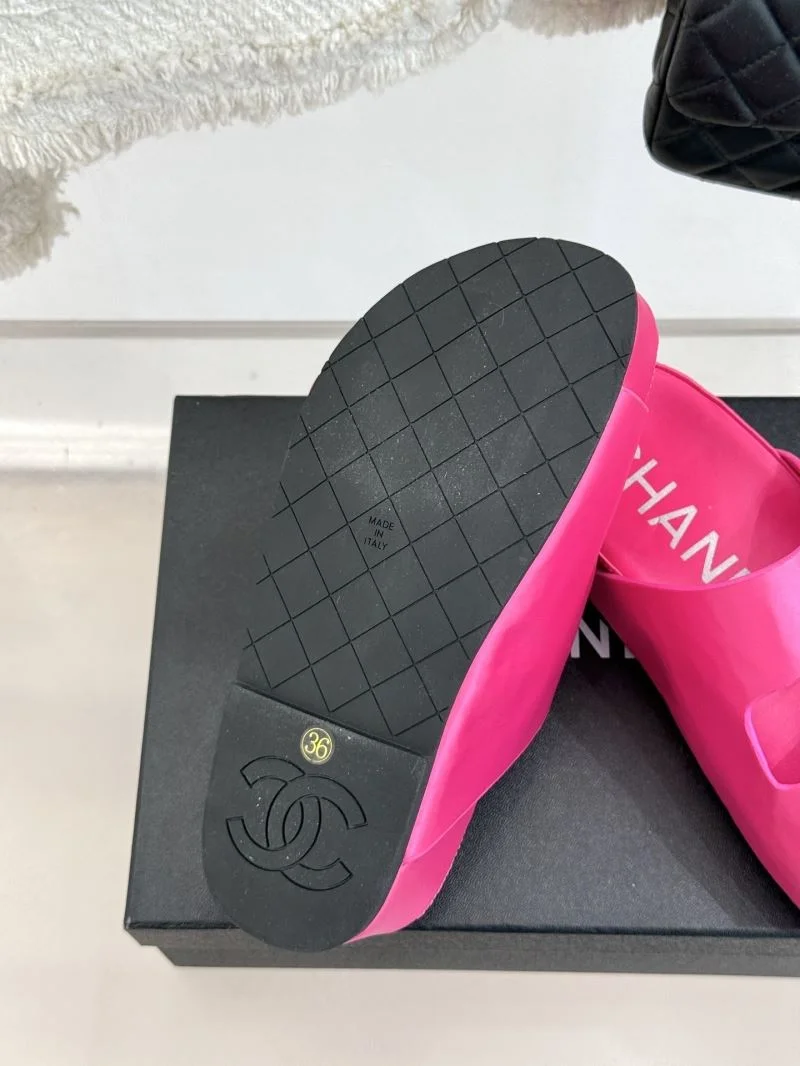 Lightweight Chanel Slippers 18562