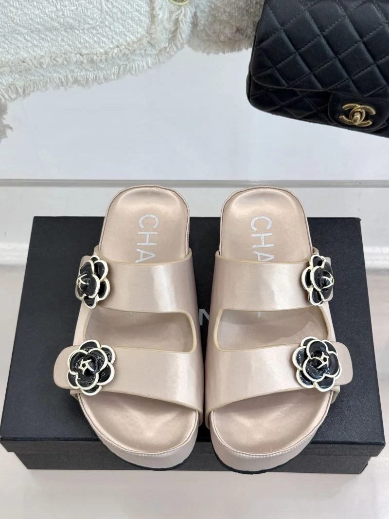 Chanel Slippers MoistureWicking 18554